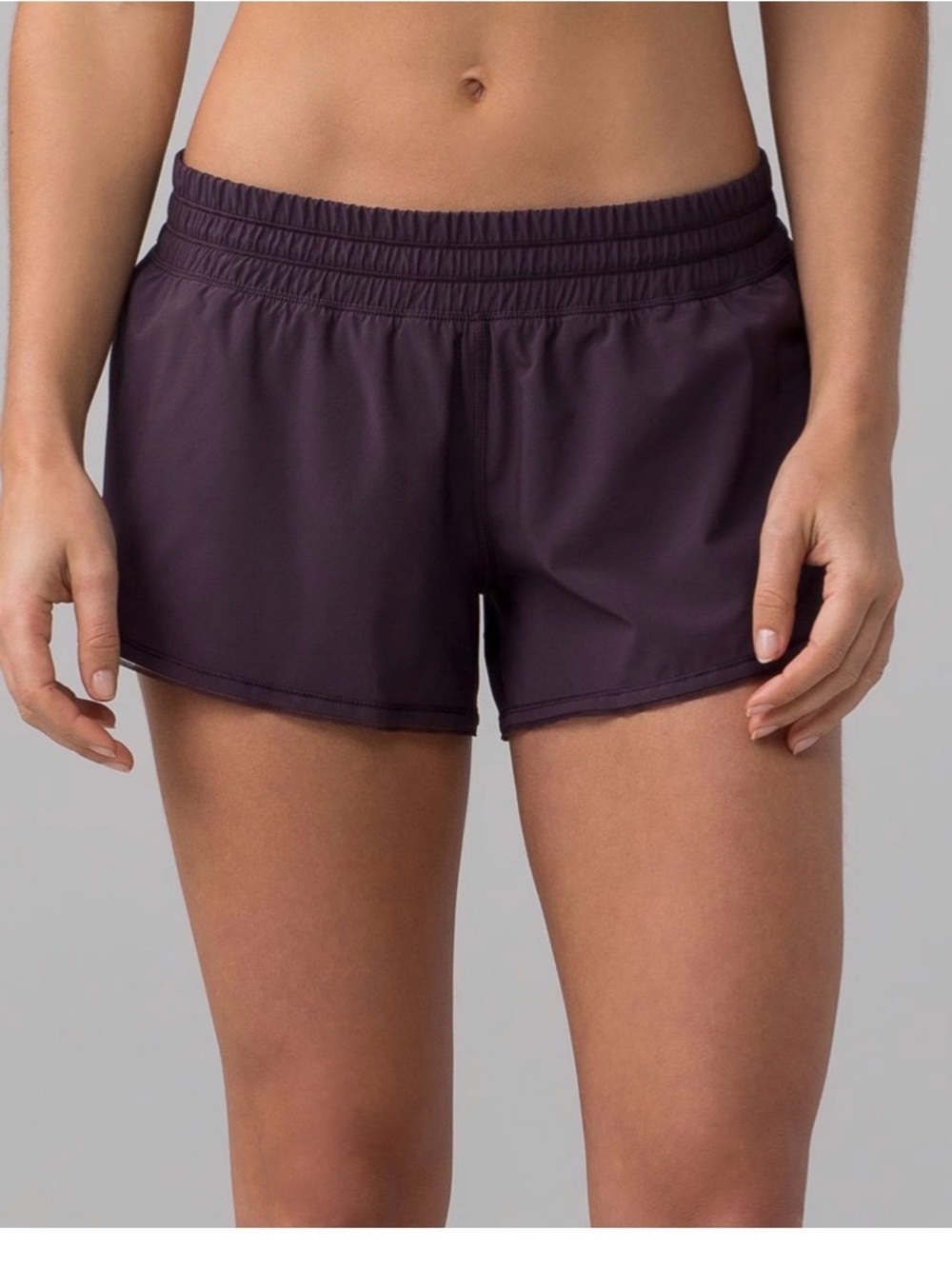 Lululemon Seek The Heat Short II (2.5")
Black Currant